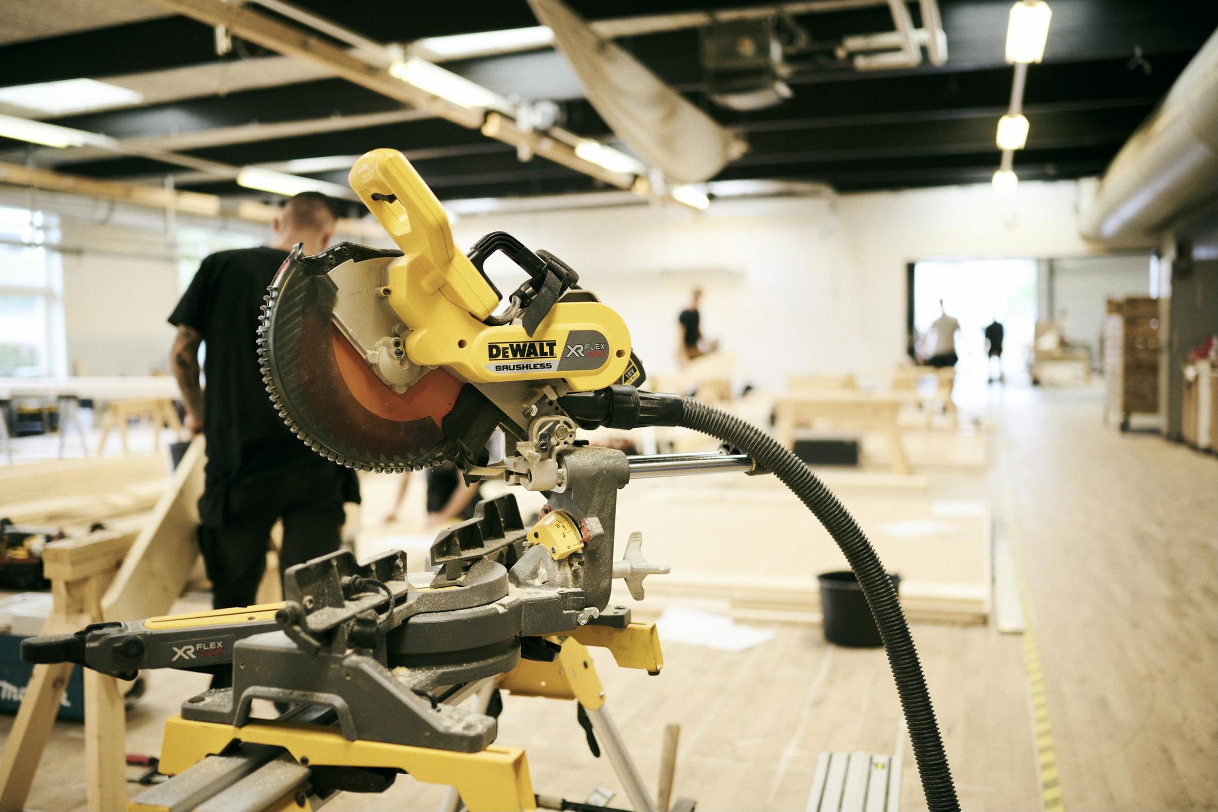 Denne rundsav står i et af Hansenbergs tømrerværksteder.