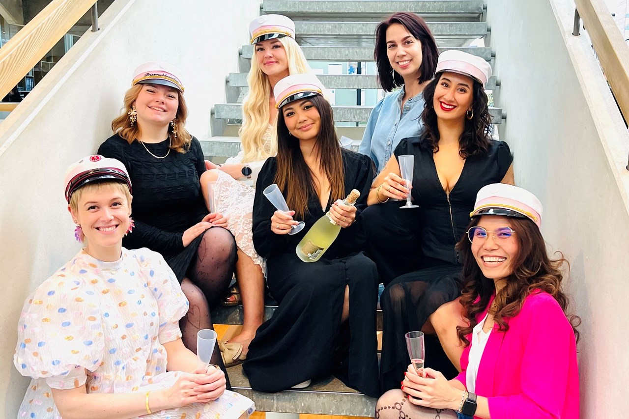 Holdfoto med nye frisører april 2025