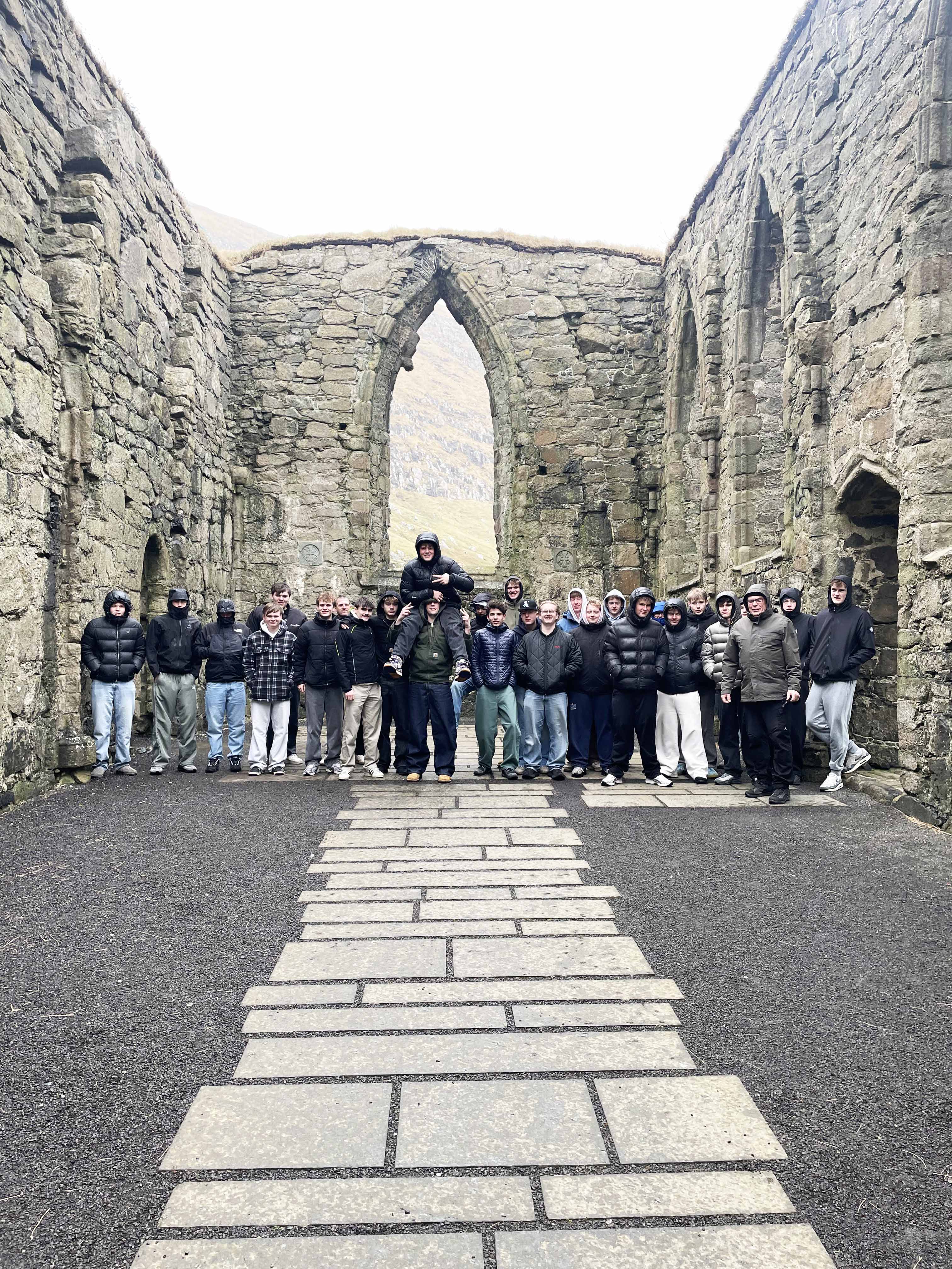EUX-elever fra HANSENBERG på sightseeing på Færøerne.