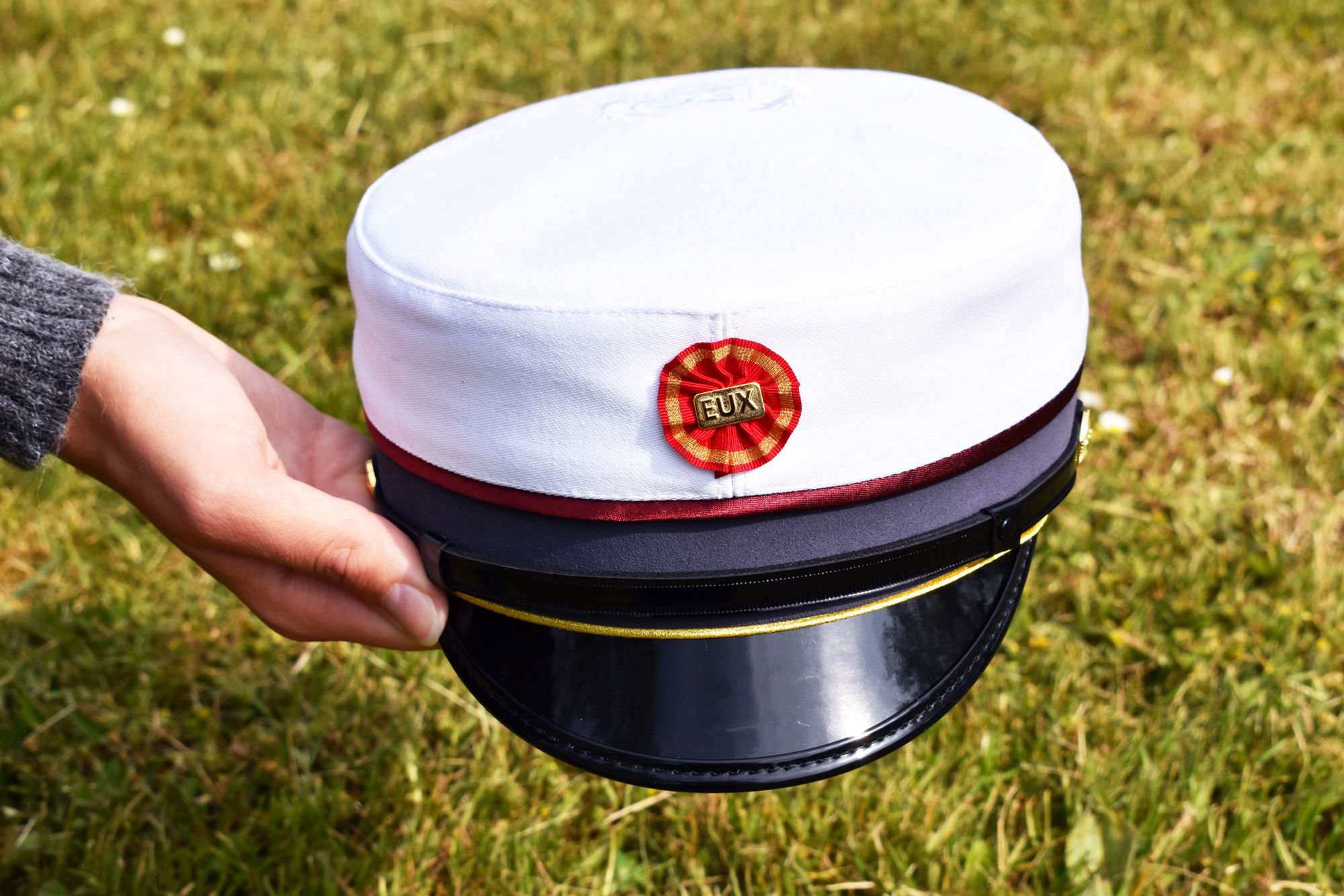 Sådan ser en EUX-studenterhue ud, når du vælger en erhvervsuddannelse med EUX.