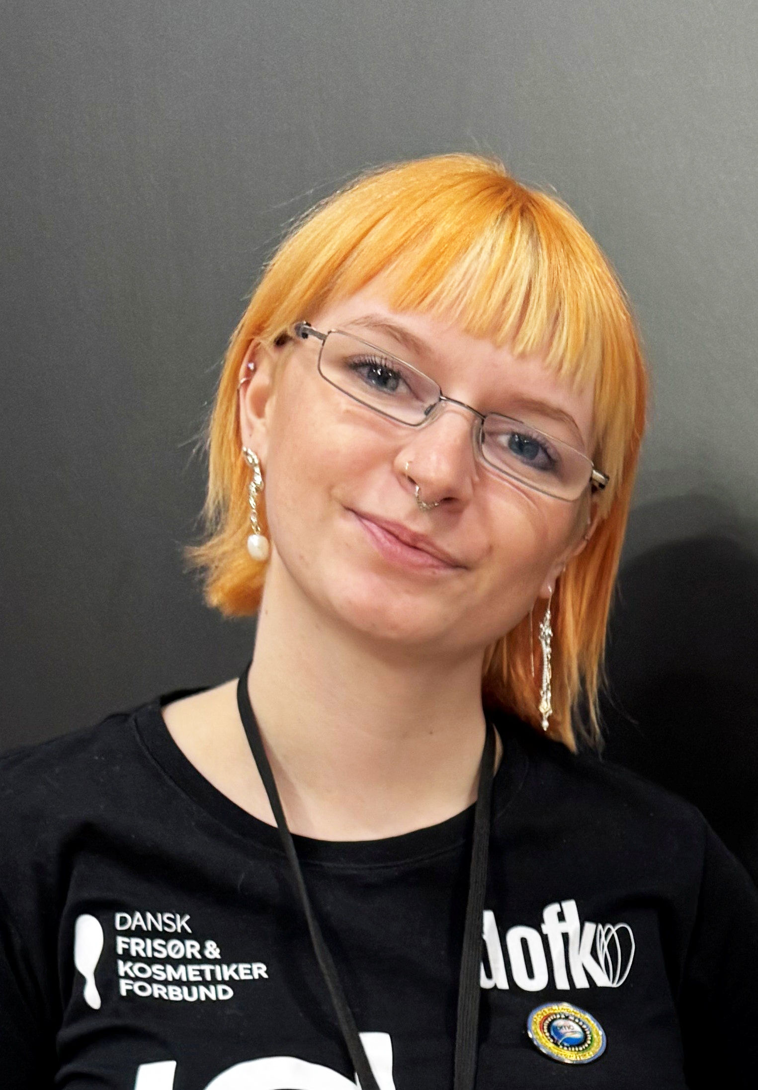 Caya Christensen deltager ved DM for frisører 2026