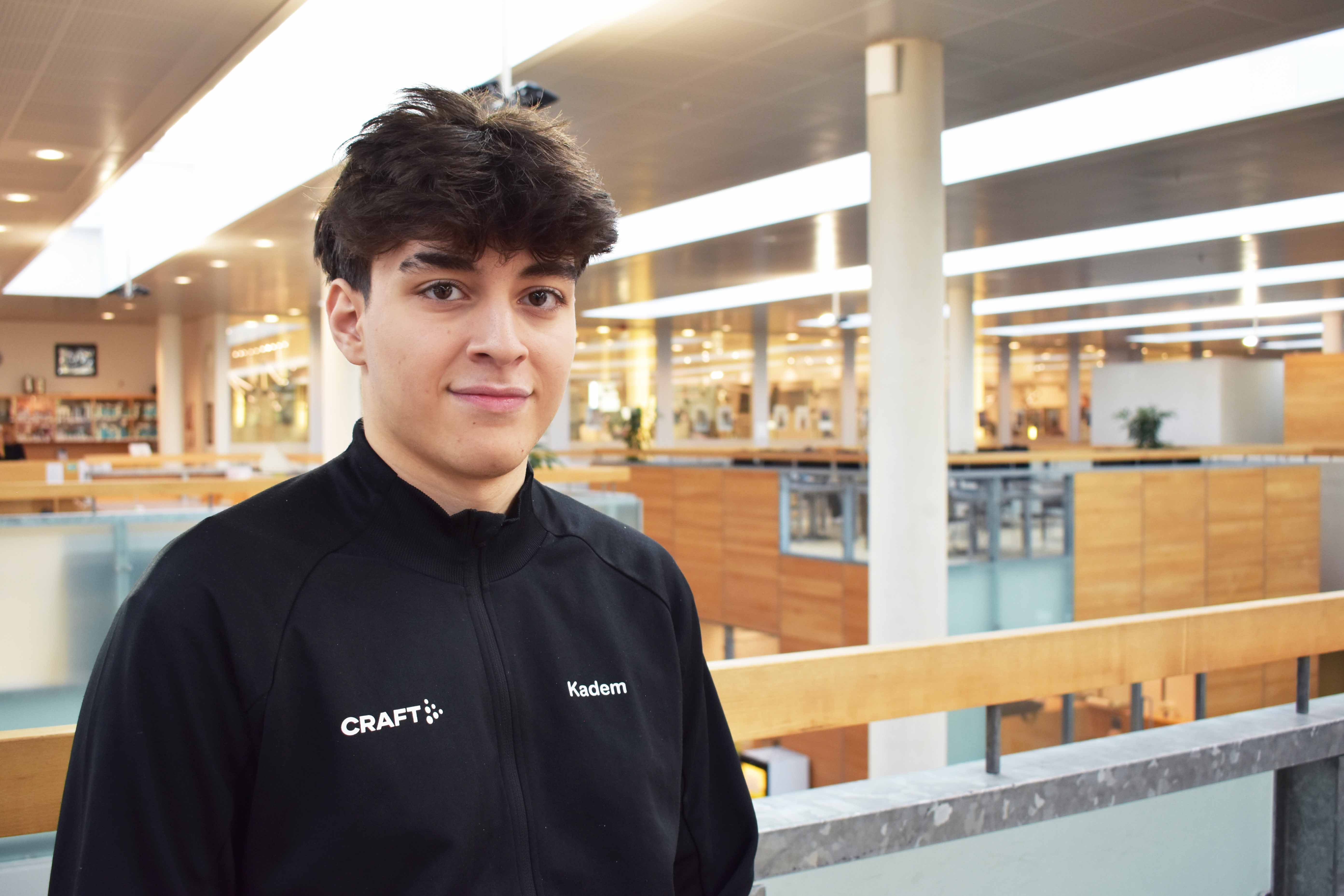 Kadem Badr går på HANSENBERG Tekniske Gymnasium, og han dyrker taekwondo på eliteniveau.