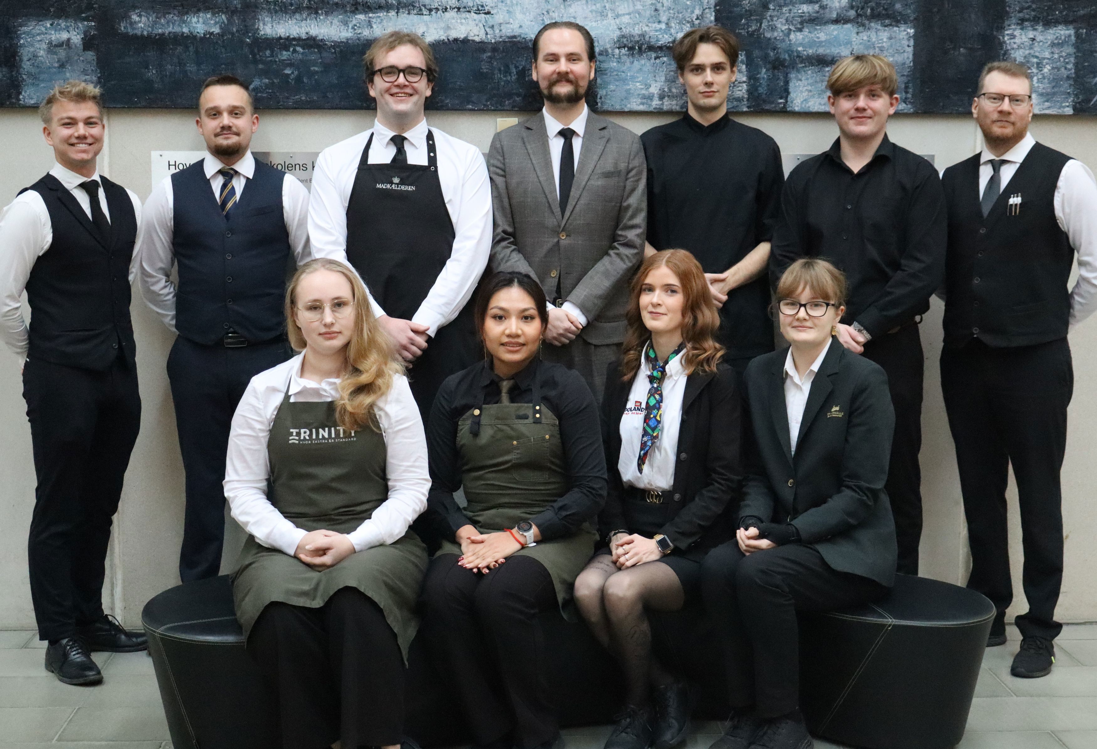 Tillykke til et nyt hold tjenere december 2025.