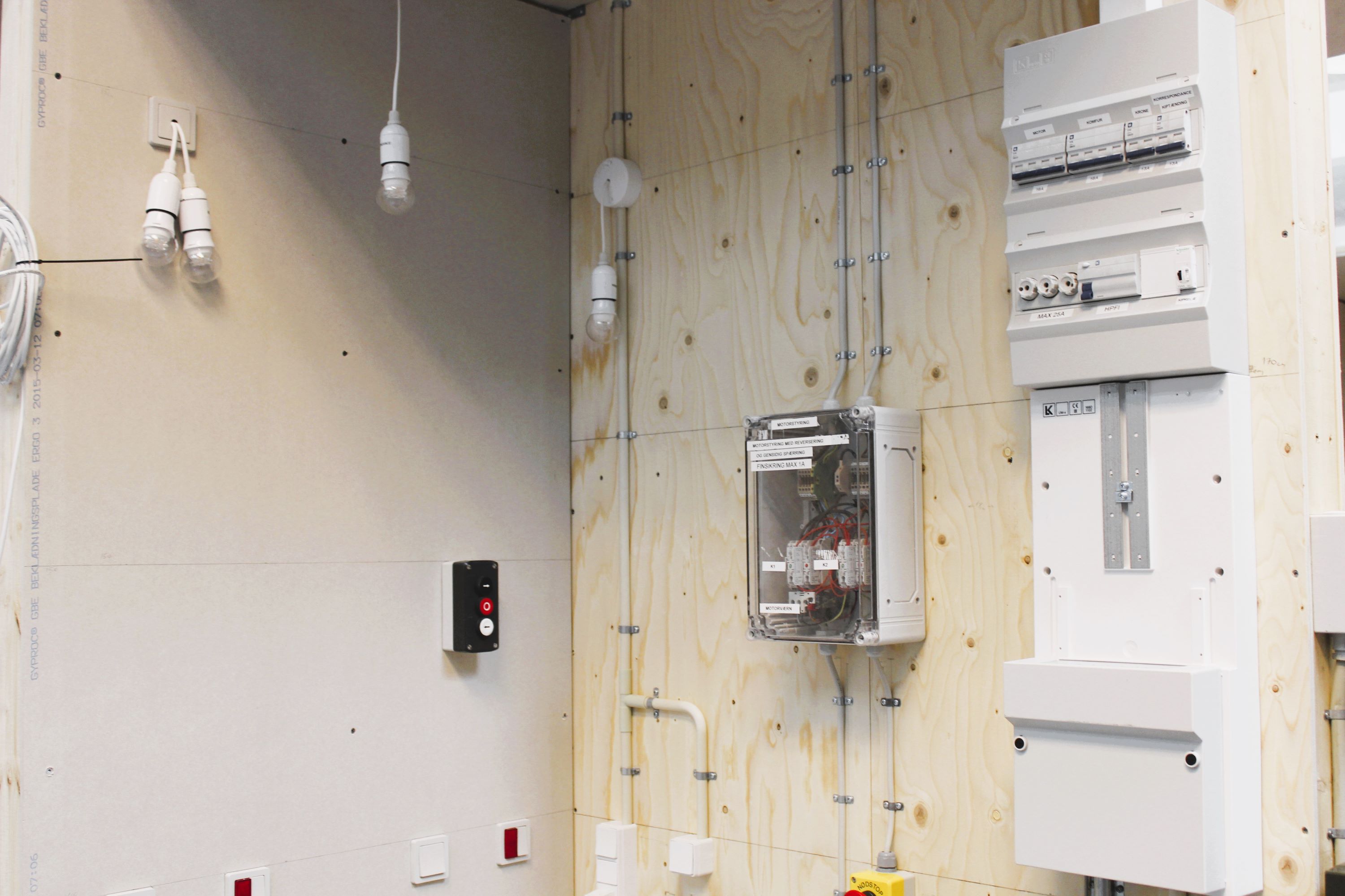 El-værkstedet på Hansenbergs afdeling på C.F. Tietgens Vej, her tager elektrikereleverne grundforløb 2.