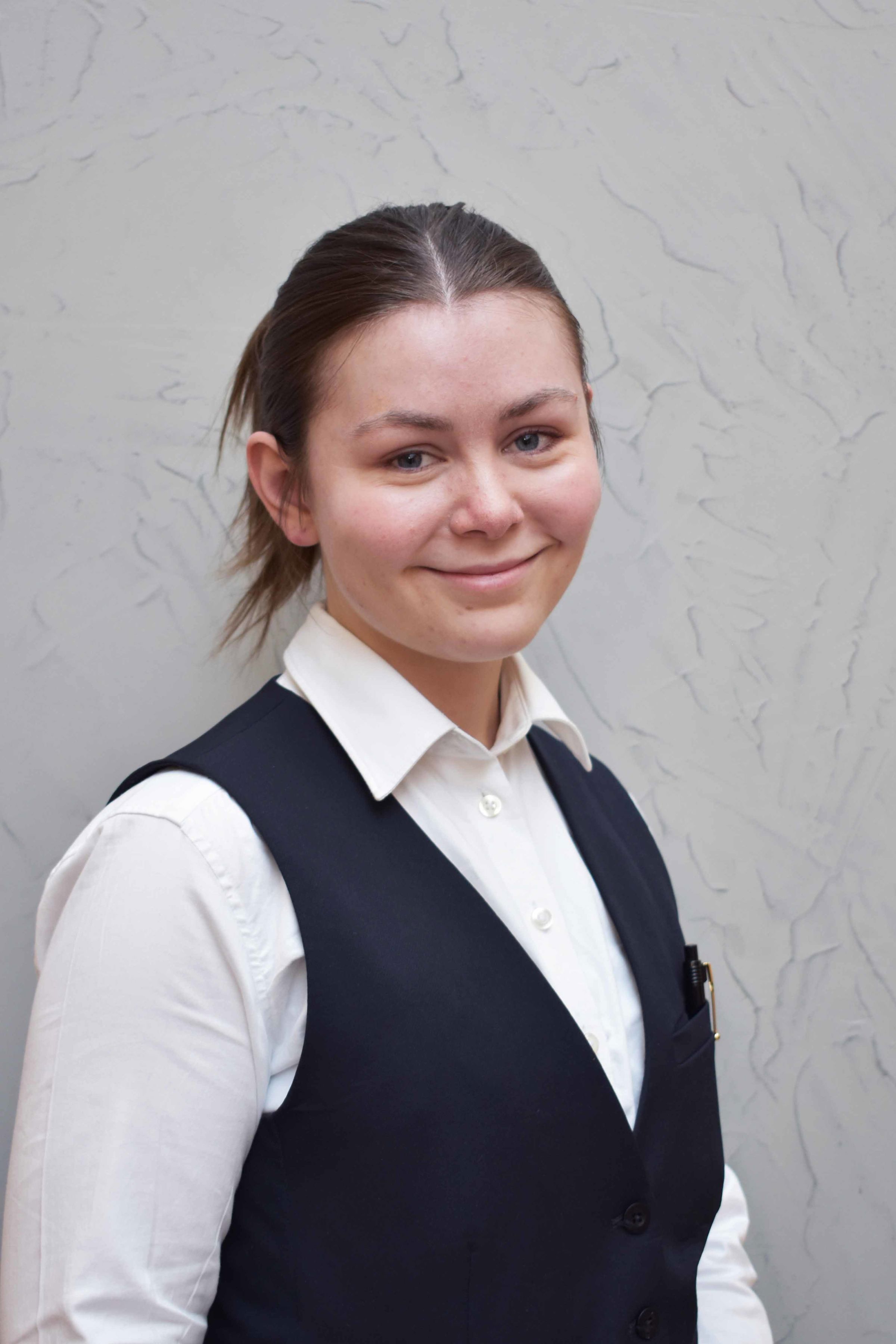 Anna Cathrine deltager i konkurrencen for tjenerelever