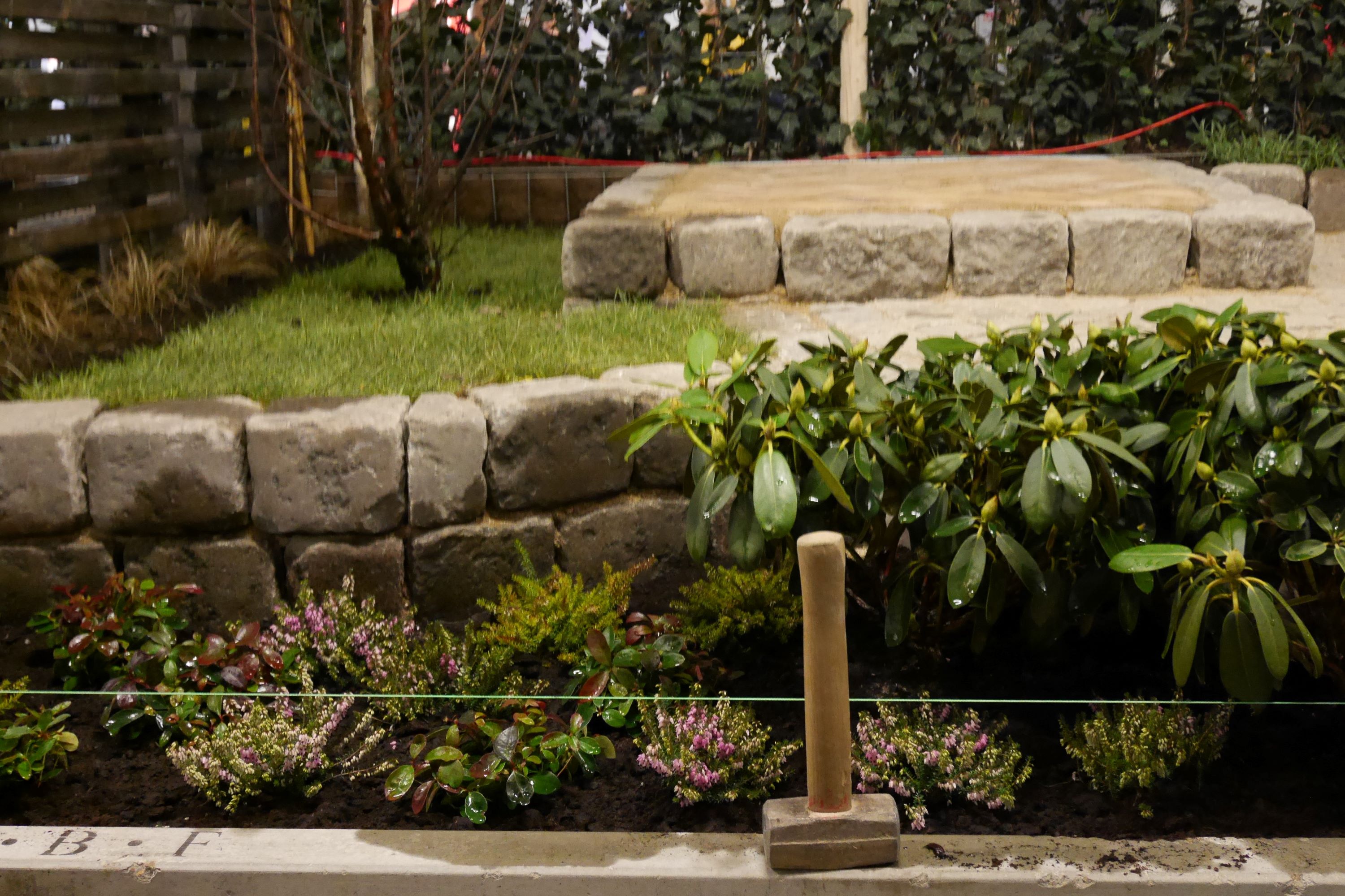 Som anlægsgartnerelev lærer du at anlægge flotte uderum ved brug af belægningssten, brosten og planter.