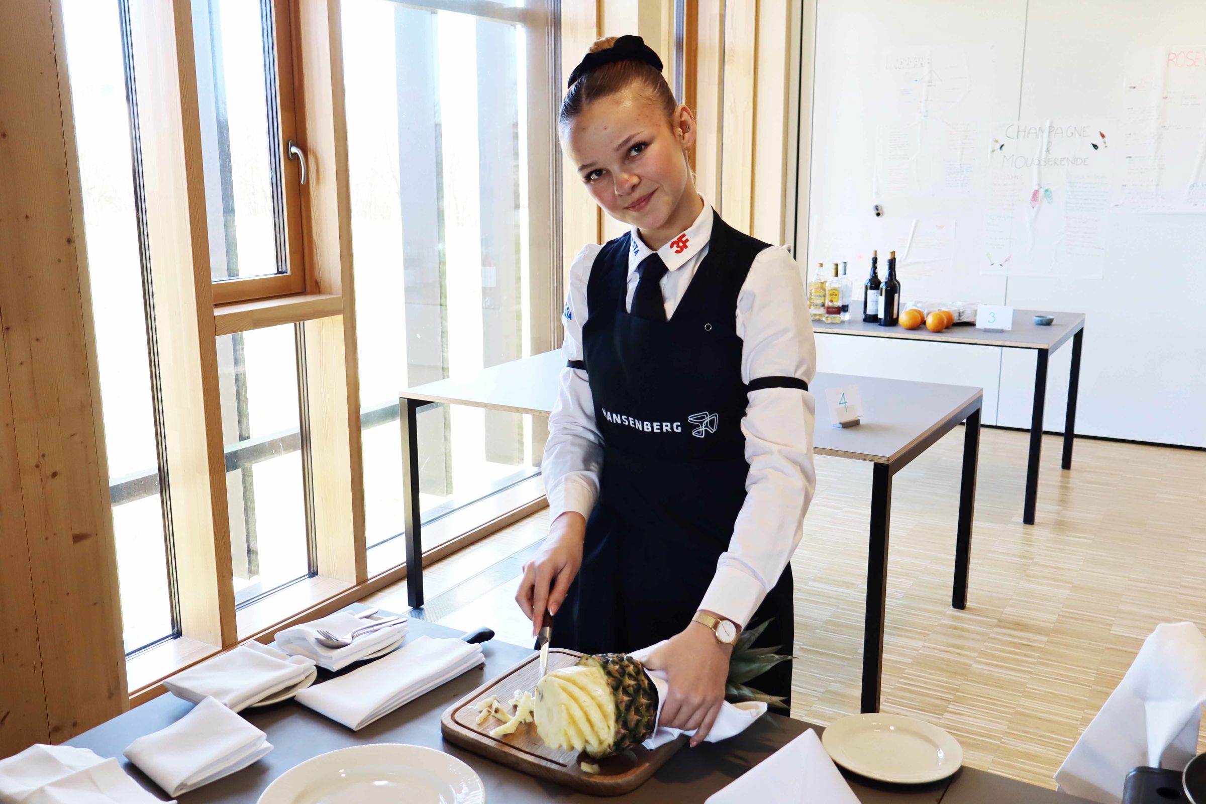 Emilia Mossin deltager i DM i Skills for tjenerelever